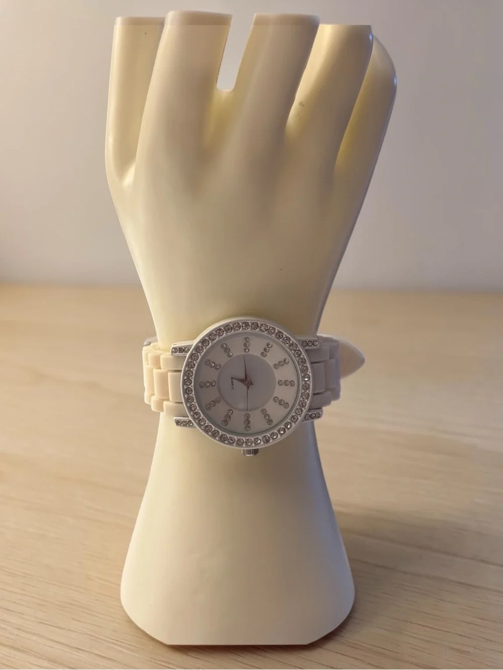 Quartz Fashion Wristwatch with Cream Silicone Band and Crystal Accents